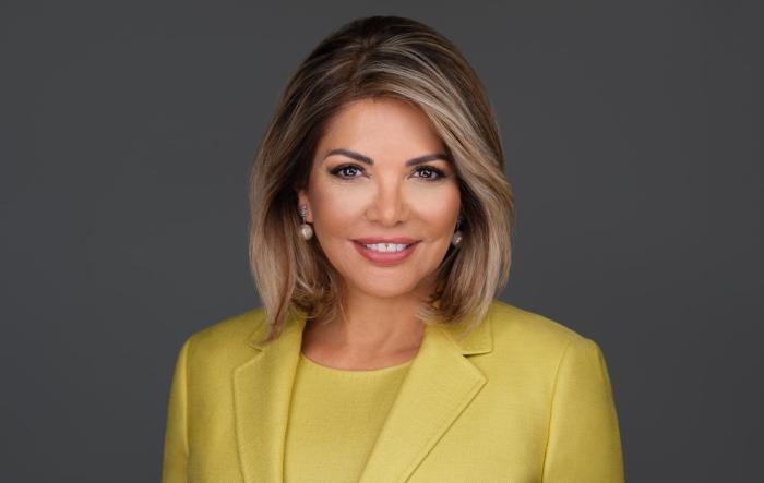EVA GUZMAN Headshot